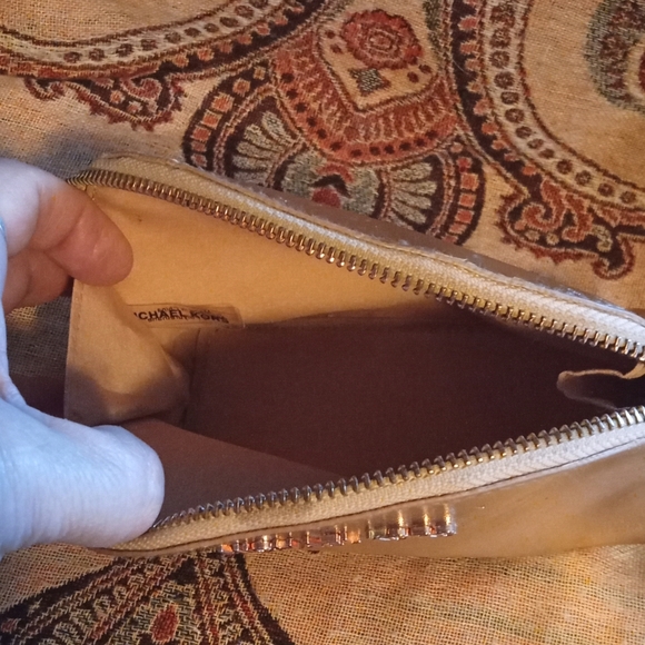 Micheal Kors Gold Dome Cosmetic Bag - Picture 2 of 3